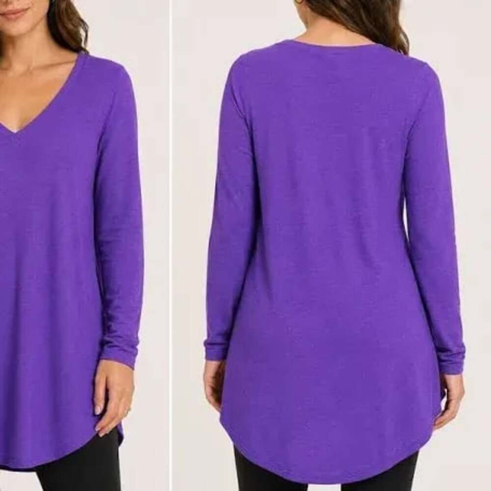 MEDEileen Fisher Women's V-Neck Long Sleeve Tunic Top in 100% Merino Wool